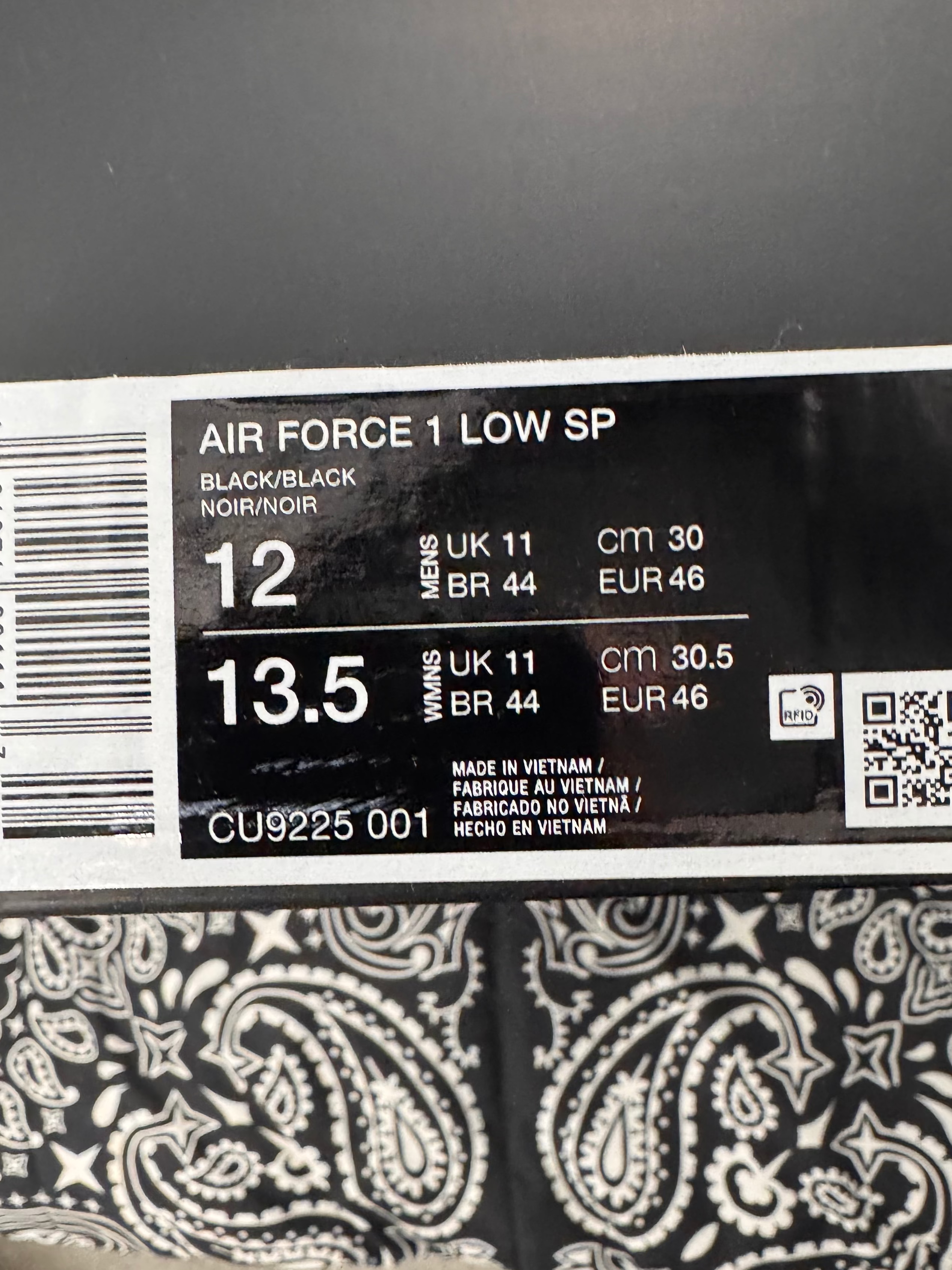 Supreme Nike SB Dunk Low Black Size 12 Deadstock